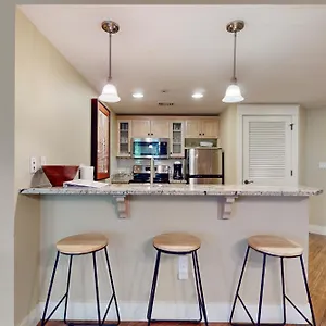 Baytowne Wharf - Pilot House #408 Destin